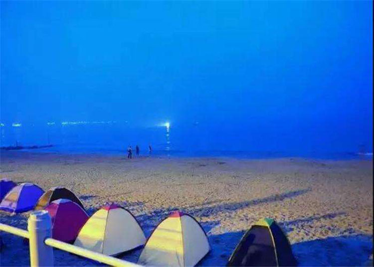 黄金海岸沙滩露营0203.jpg