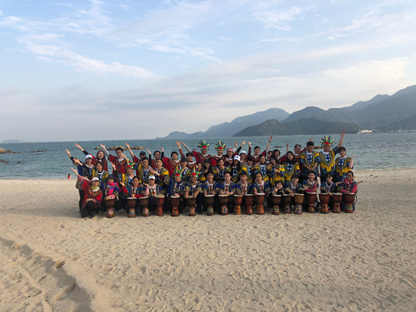 海边集体照.jpg